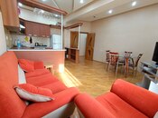 Elan №5758244 - Bakı, Nizami m., 3 otaqlı, 110 m², 17/19 mərtəbə