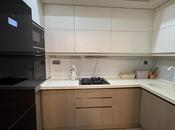 Продаётся 3-комн. новостройка 94 м², м. Кара Караев, photo 2 from 8