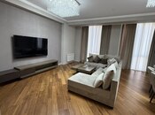 Elan №5772322 - Bakı, 28 May m., 4 otaqlı, 215 m², 7/17 mərtəbə