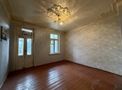Satılır 3 otaqlı köhnə tikili 60 m², Bakıxanov q., photo 1 from 8