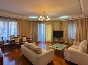 Elan №5781852 - Bakı, Sahil m., 3 otaqlı, 150 m², 4/10 mərtəbə