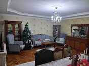 Satılır 4 otaqlı köhnə tikili 100 m², İnşaatçılar m., photo 2 from 8