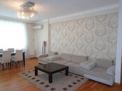 Сдаётся 3-комн. новостройка 145 м², м. Низами, photo 1 from 8