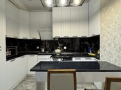 3-комн. новостройка - м. 8 ноября - 110 м²