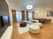 Сдаётся 3-комн. новостройка 180 м², м. Низами, photo 2 from 8