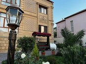 5 otaqlı həyət evi/bağ evi - Novxanı q. - 500 m²