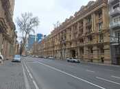 Elan №5824170 - Bakı, Sahil m., 4 otaqlı, 120 m², 1/5 mərtəbə