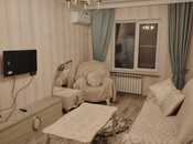 İcarəyə verilir 2 otaqlı köhnə tikili 62 m², İnşaatçılar m., photo 1 from 8