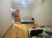 Продаётся 1-комн. вторичка 40 м², м. Нефтчиляр, photo 3 from 8