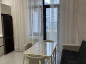 2-комн. новостройка - м. 28 мая - 65 м²
