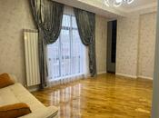 Продаётся 2-комн. новостройка 77 м², м. Кара Караев, photo 1 from 8