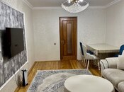 Satılır 3 otaqlı köhnə tikili 70 m², Qara Qarayev m., photo 2 from 8