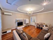 Продаётся 2-комн. новостройка 95 м², м. Гянджлик, photo 1 from 8