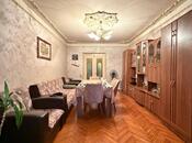 3 otaqlı köhnə tikili - Bakıxanov q. - 75 m²