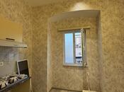 Продаётся 2-комн. вторичка 31 м², м. Низами, photo 2 from 8