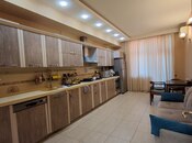 4 otaqlı yeni tikili - 28 May m. - 220 m²