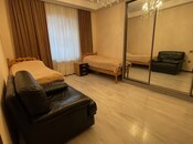 Satılır 10 otaqlı həyət evi/bağ evi 310 m², İnşaatçılar m., photo 2 from 8