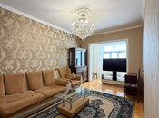 Satılır 4 otaqlı köhnə tikili 100 m², Bakıxanov q., photo 2 from 8