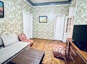 Satılır 3 otaqlı köhnə tikili 70 m², Sahil m., photo 3 from 8