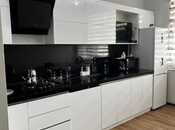 Продаётся 2-комн. вторичка 70 м², м. Халглар Достлугу, photo 3 from 4