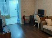 Satılır 2 otaqlı köhnə tikili 70 m², İnşaatçılar m., photo 2 from 8