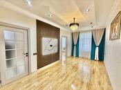 Продаётся 3-комн. новостройка 75 м², м. Кара Караев, photo 1 from 8
