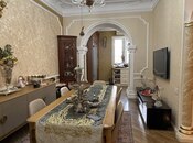 Satılır 5 otaqlı köhnə tikili 200 m², 28 May m., photo 7 from 8