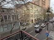 Elan №5893233 - Bakı, Sahil m., 7 otaqlı, 450 m², 2/2 mərtəbə