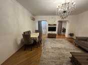 Elan №5895632 - Bakı, 28 May m., 3 otaqlı, 85 m², 2/5 mərtəbə