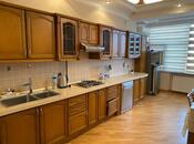 Elan №5898541 - Bakı, 28 May m., 4 otaqlı, 220 m², 10/18 mərtəbə