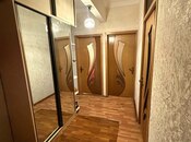 Satılır 4 otaqlı köhnə tikili 110 m², İnşaatçılar m., photo 1 from 8