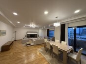 İcarəyə verilir 4 otaqlı yeni tikili 220 m², 28 May m., photo 3 from 8