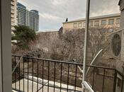 Satılır 2 otaqlı köhnə tikili 50 m², Yasamal q., photo 2 from 8
