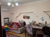 Satılır 2 otaqlı köhnə tikili 65 m², Əhmədli m., photo 1 from 8