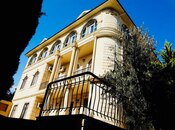 7 otaqlı həyət evi/bağ evi - Badamdar q. - 400 m²