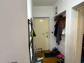 Продаётся 3-комн. вторичка 70 м², м. Кара Караев, photo 4 from 8
