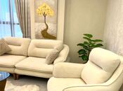 3-комн. новостройка - м. 28 мая - 100 м²