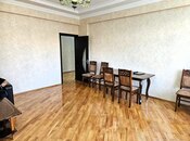3-комн. новостройка - м. 8 ноября - 140 м²
