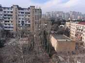 Satılır 4 otaqlı köhnə tikili 110 m², İnşaatçılar m., photo 5 from 8