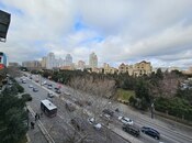 Продаётся 2-комн. вторичка 55 м², м. Низами, photo 3 from 8