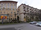 Satılır 2 otaqlı köhnə tikili 55 m², Nizami m., photo 1 from 8