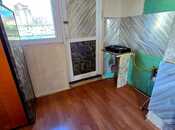 Satılır 2 otaqlı köhnə tikili 35 m², Qara Qarayev m., photo 4 from 8