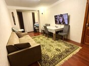 Продаётся 2-комн. вторичка 60 м², м. Элмляр Академиясы, photo 2 from 8