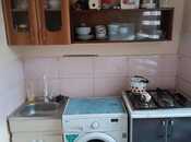 Satılır 1 otaqlı köhnə tikili 35 m², Elmlər Akademiyası m., photo 3 from 8