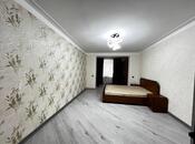Satılır 3 otaqlı köhnə tikili 75 m², Qara Qarayev m., photo 1 from 8