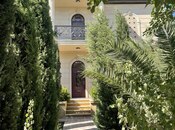 6 otaqlı həyət evi/bağ evi - Şüvəlan q. - 320 m²