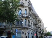 6-комн. вторичка - м. Сахил - 240 м²