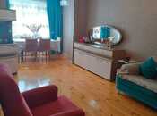 Satılır 4 otaqlı köhnə tikili 110 m², İnşaatçılar m., photo 1 from 8