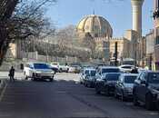 Продаётся 2-комн. вторичка 40 м², м. Элмляр Академиясы, photo 3 from 8