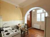 Satılır 1 otaqlı köhnə tikili 42 m², İnşaatçılar m., photo 5 from 8